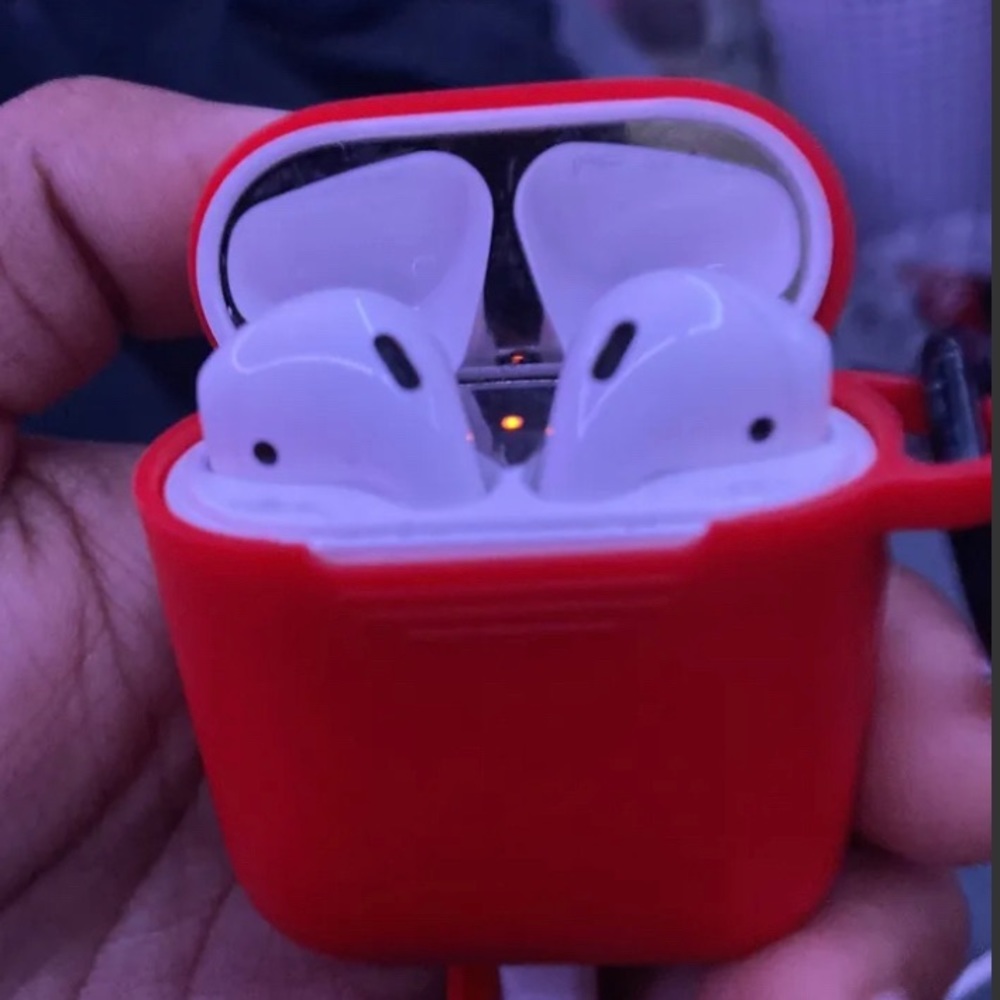 Apple AirPods Gen 1